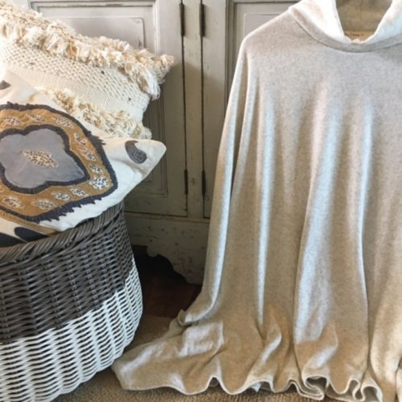 SOLD OUT! Grey Fleece Lined Pullover Sweater Tunic - Picture 6 of 7